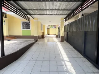 出租 2 卧室 独立屋 在 Ban Chang, Rayong