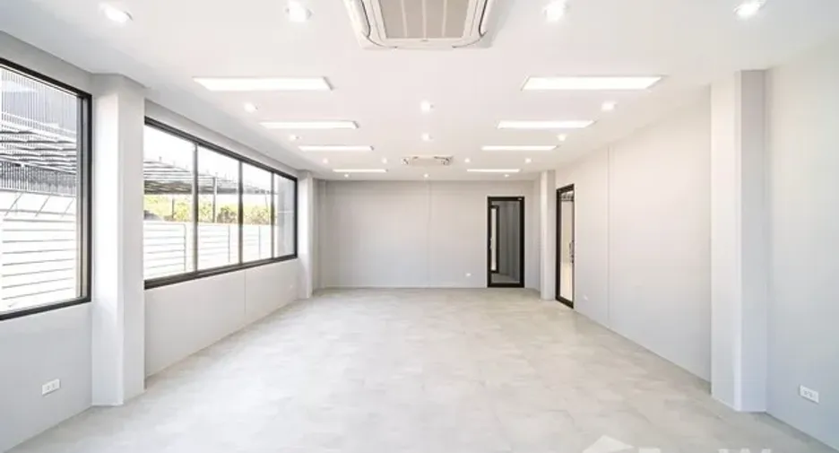 For sale そして for rent スタジオ house in Lam Luk Ka, Pathum Thani