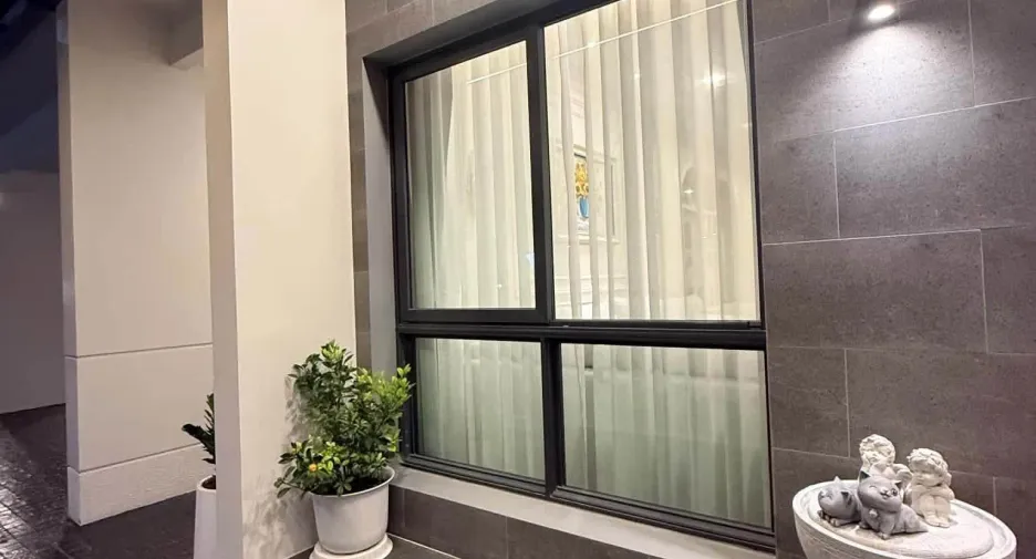 Haus zum Kauf mit 5 Zimmer in Mueang Nonthaburi, Nonthaburi