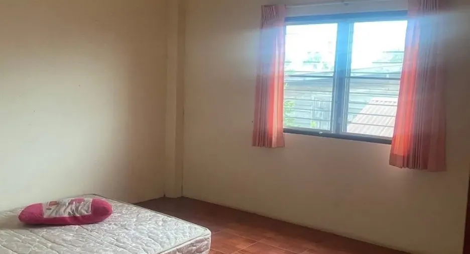 For sale and for rent 4 bedrooms house in Dong Luang, Mukdahan