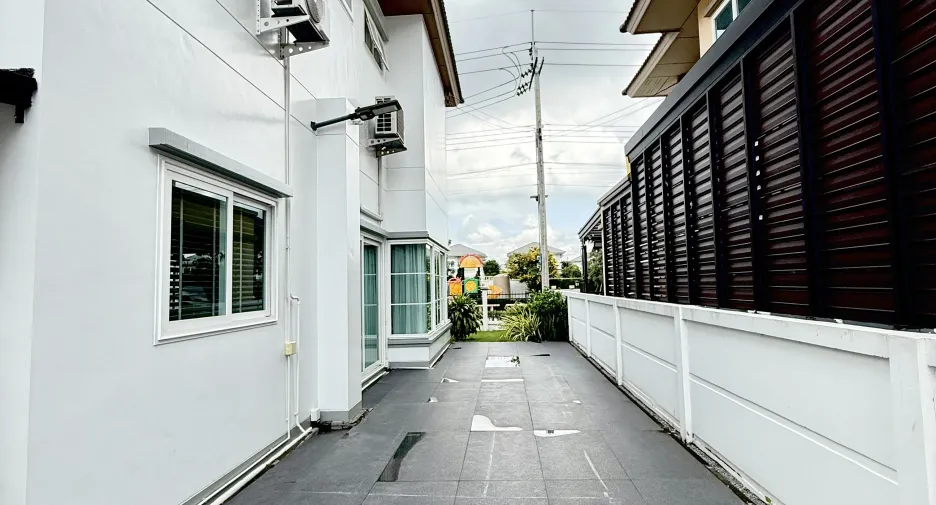出售 4 卧室 独立屋 在 Bang Bua Thong, Nonthaburi