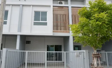 For rent 2 bedrooms townhouse in Pak Kret, Nonthaburi