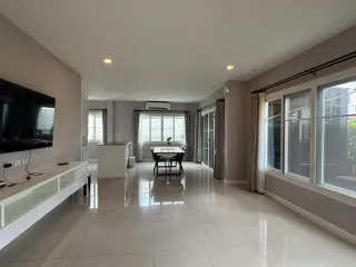 出售 4 卧室 独立屋 在 San Sai, Chiang Mai