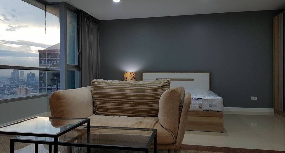 For sale studio condo in Ratchathewi, Bangkok