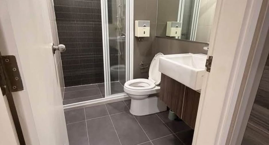 Condo en alquiler de 1 habitaciones en Huai Khwang, Bangkok