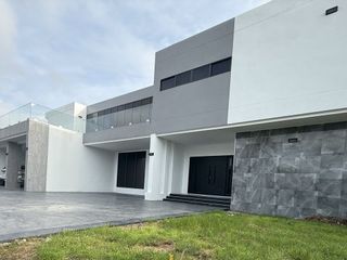 Villa en venta de 4 habitaciones en Doi Saket, Chiang Mai