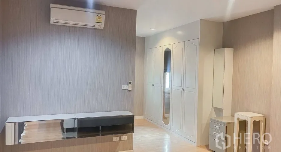 For rent and for sale 3 bedrooms house in Prawet, Bangkok