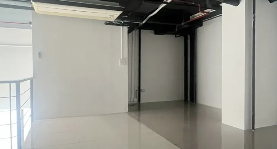 For rent office in Khlong Toei, Bangkok