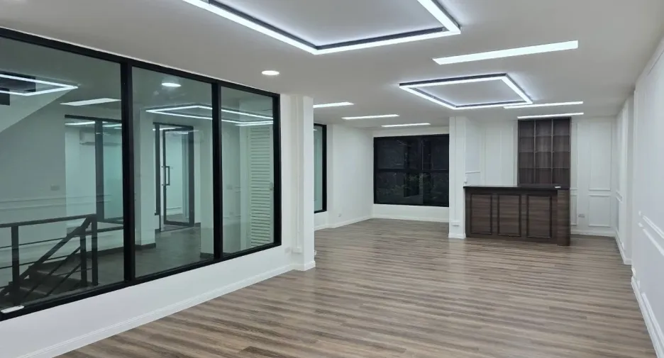 For rent 8 bedrooms office in Chatuchak, Bangkok