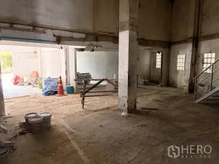 出租 商业空间 在 Watthana, 曼谷