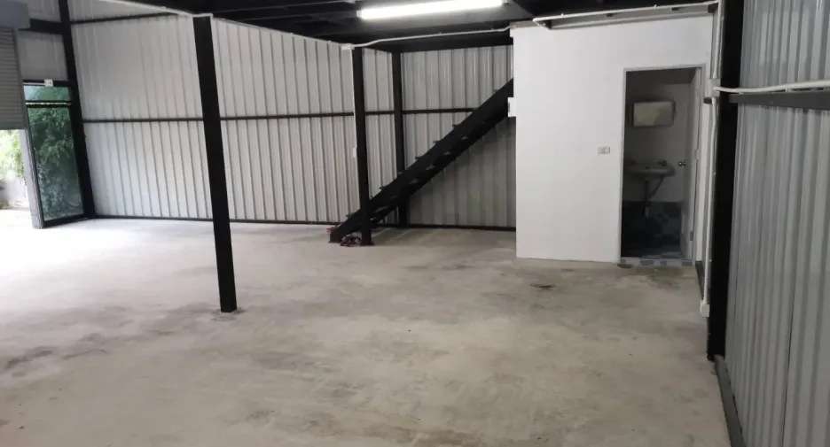 For rent warehouse in Suan Luang, Bangkok