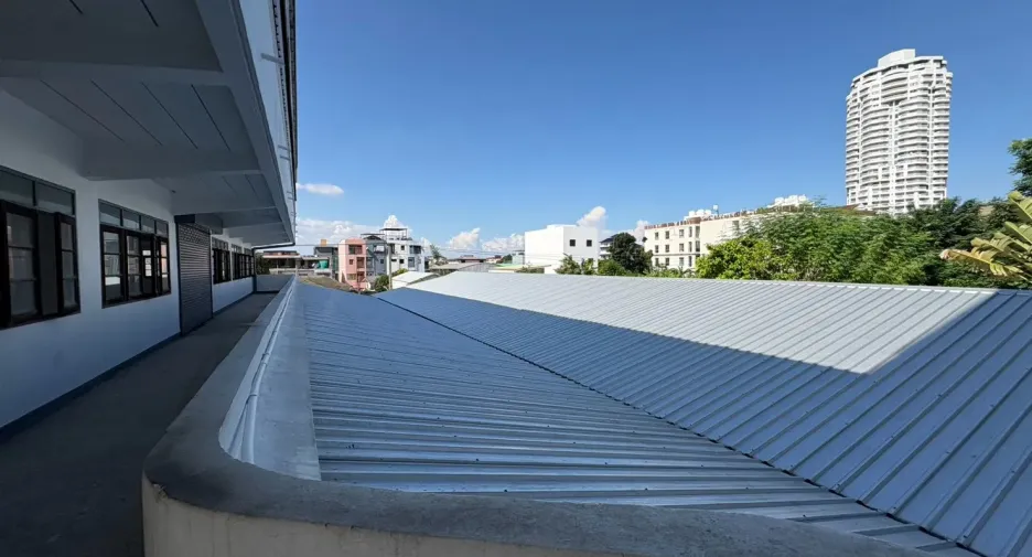 À louer entrepôt à Bang Na, Bangkok