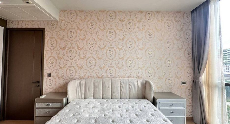 For sale 2 bedrooms condo in Watthana, Bangkok