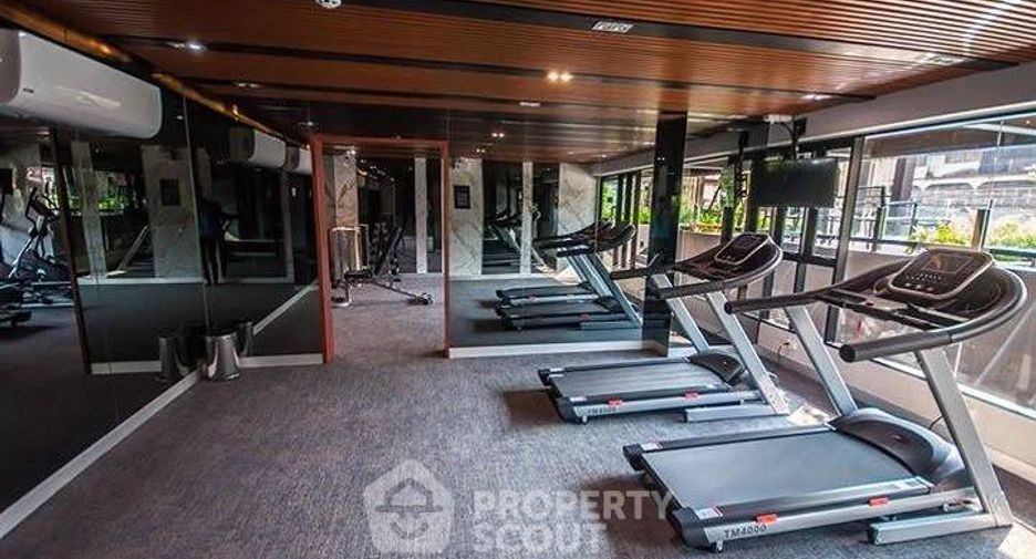 For rent 2 bedrooms condo in Phra Khanong, Bangkok