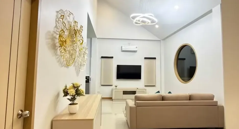 For rent 3 bedrooms house in Saraphi, Chiang Mai