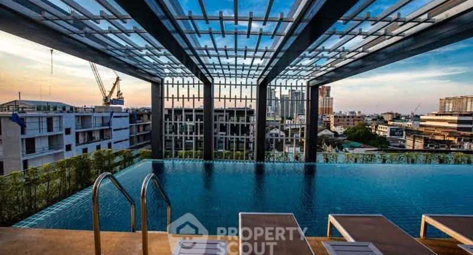 À louer 2 chambres condo à Bang Na, Bangkok