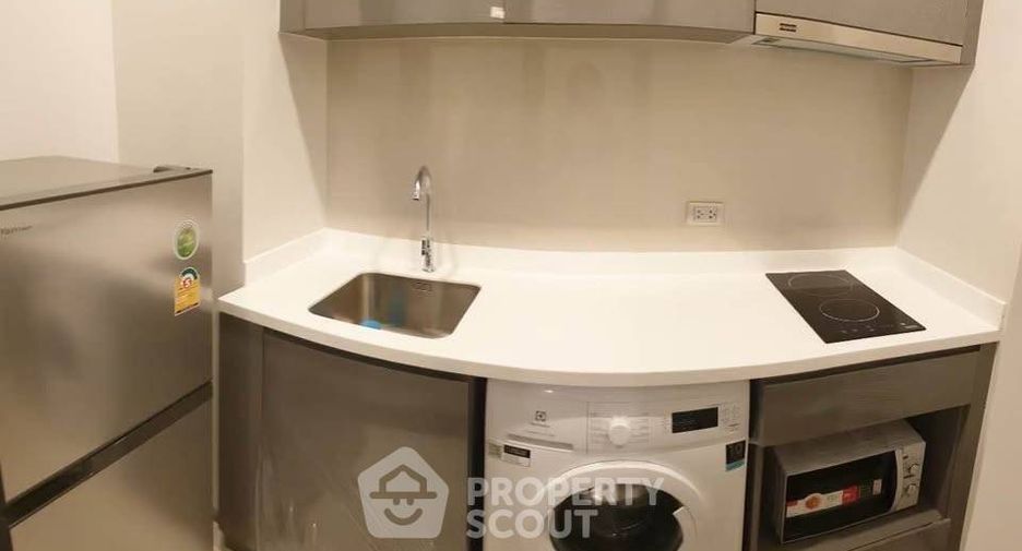 Condo en alquiler de 1 habitaciones en Huai Khwang, Bangkok