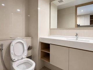 Wohnung zur Miete mit 1 Zimmer in Bang Rak, Bangkok