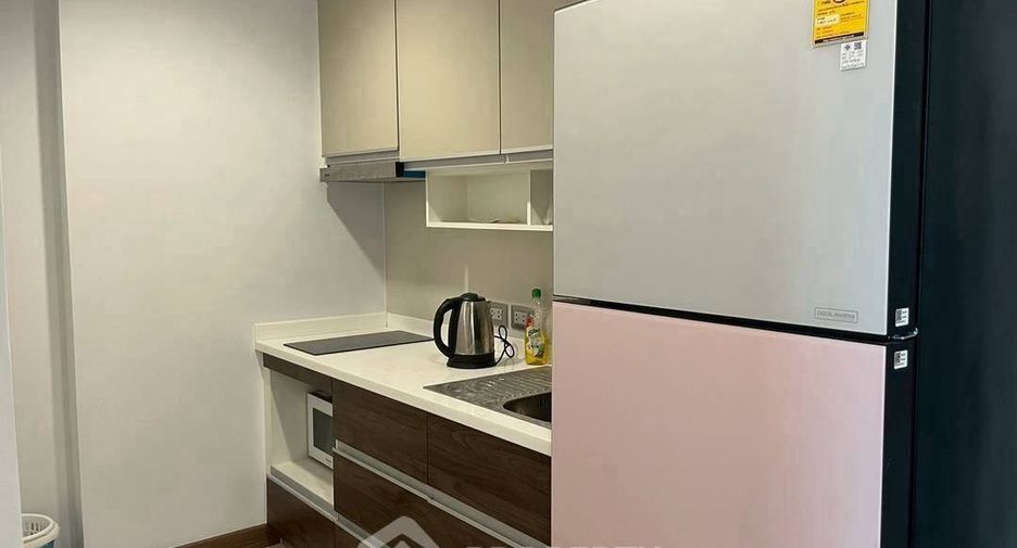 For rent 1 bed condo in Watthana, Bangkok