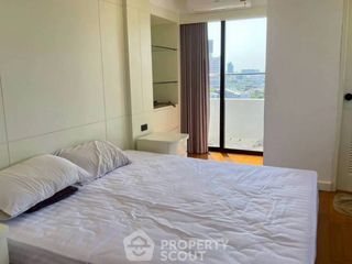 For sale 3 bedrooms condo in Bang Rak, Bangkok