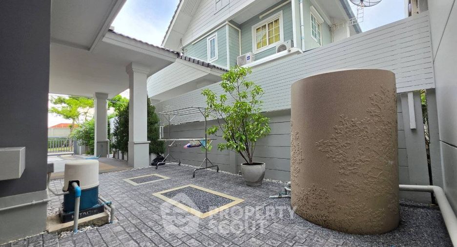 For sale 3 bedrooms house in Khlong Sam Wa, Bangkok