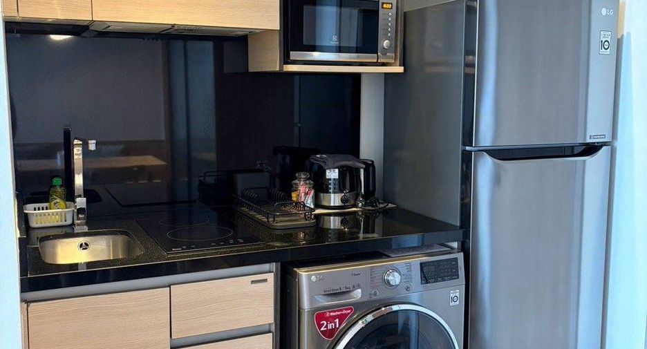For sale 1 bed condo in Khlong Toei, Bangkok