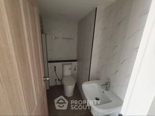 Casa adosada en venta de 4 habitaciones en Bang Sue, Bangkok