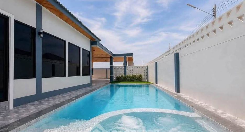 Haus zum Kauf mit 4 Zimmer in Bang Lamung, Chonburi