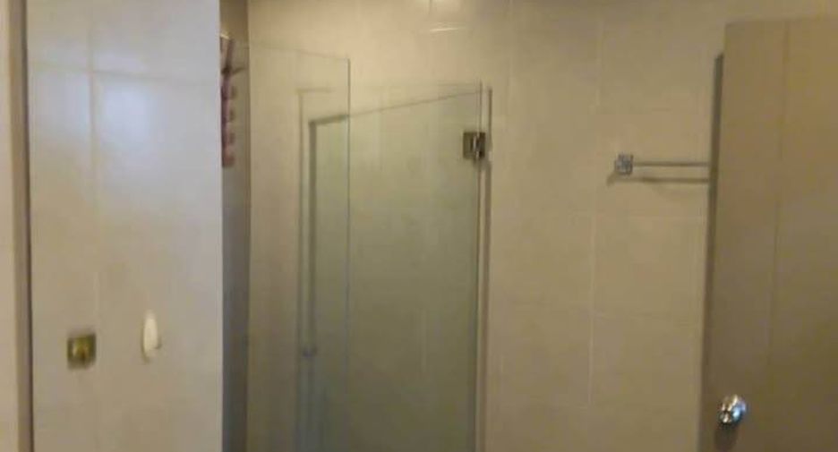 For sale 2 ベッドルーム condo in Bang Na, Bangkok