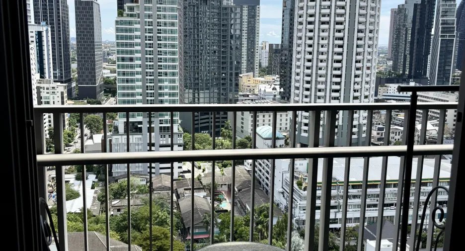 For sale 1 bed condo in Watthana, Bangkok