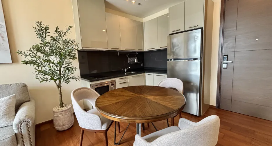 For sale 1 bed condo in Watthana, Bangkok