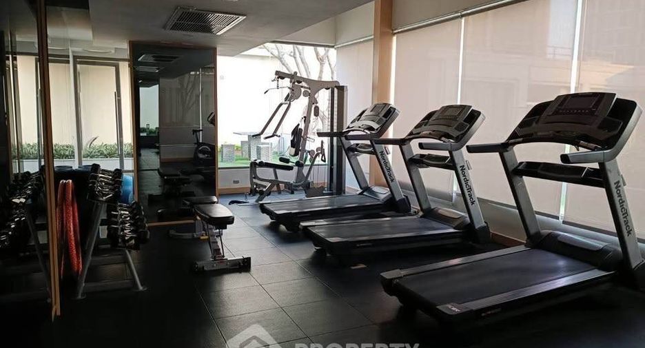 For sale 1 bed condo in Huai Khwang, Bangkok