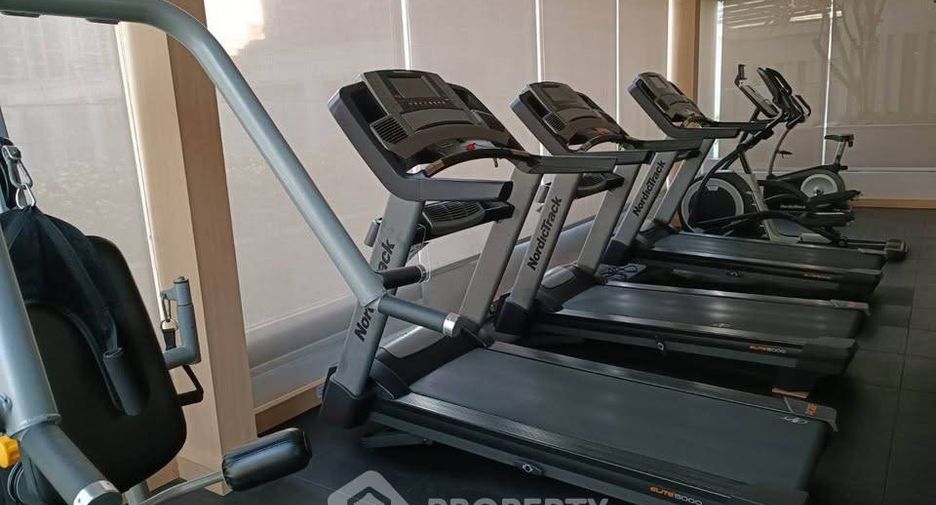 For sale 1 bed condo in Huai Khwang, Bangkok