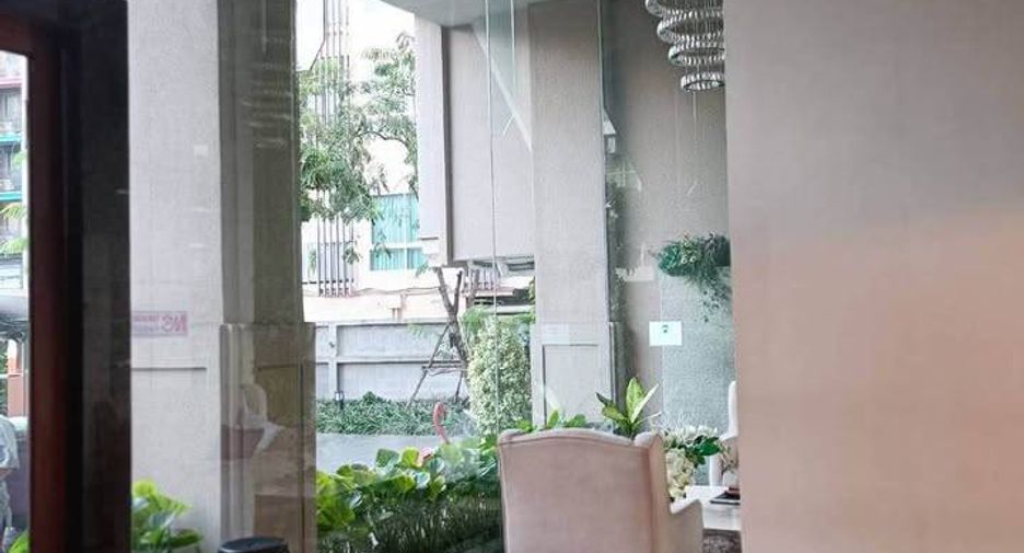 For sale 1 bed condo in Huai Khwang, Bangkok