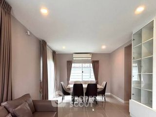 For sale 3 bedrooms house in Lat Krabang, Bangkok