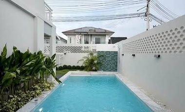For sale 4 bedrooms townhouse in Bang Lamung, Chonburi