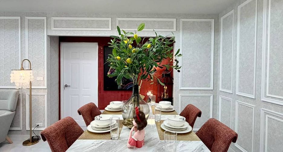 For sale 4 bedrooms townhouse in Bang Lamung, Chonburi