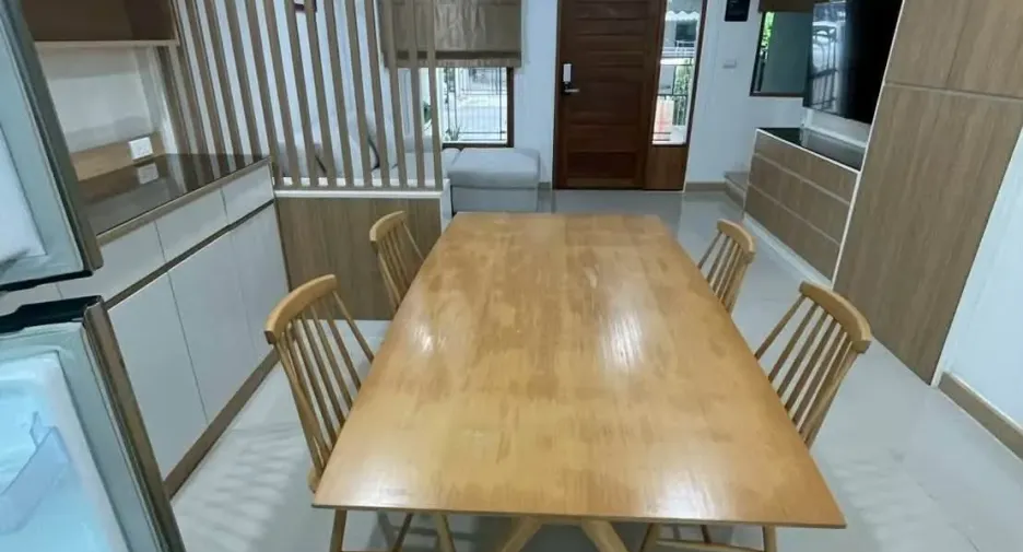 Reihenhaus zur Miete mit 3 Zimmer in Bang Kapi, Bangkok
