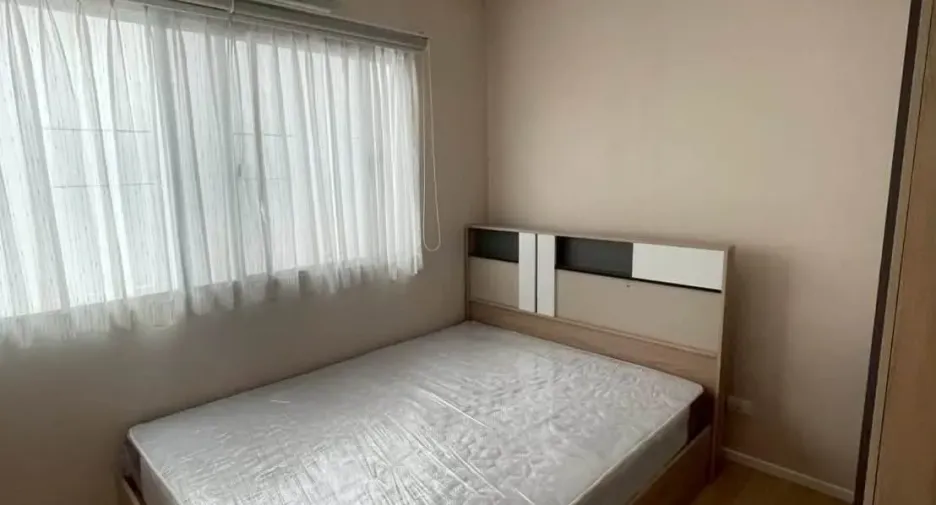 Reihenhaus zur Miete mit 3 Zimmer in Bang Kapi, Bangkok