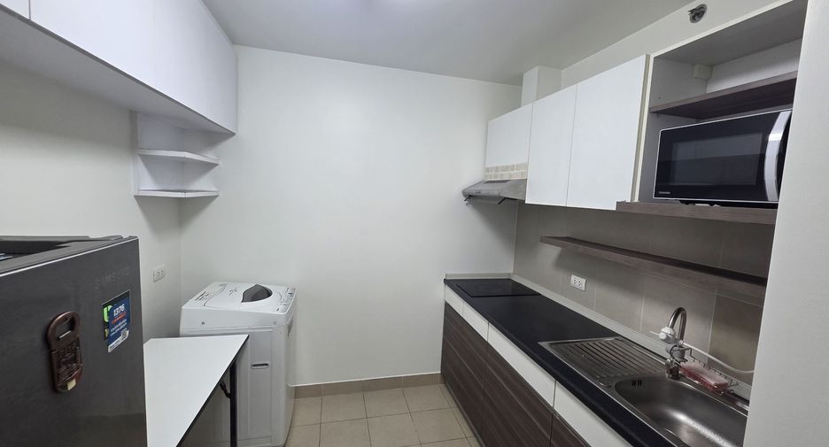 Condo en venta de 2 habitaciones en Bang Sue, Bangkok