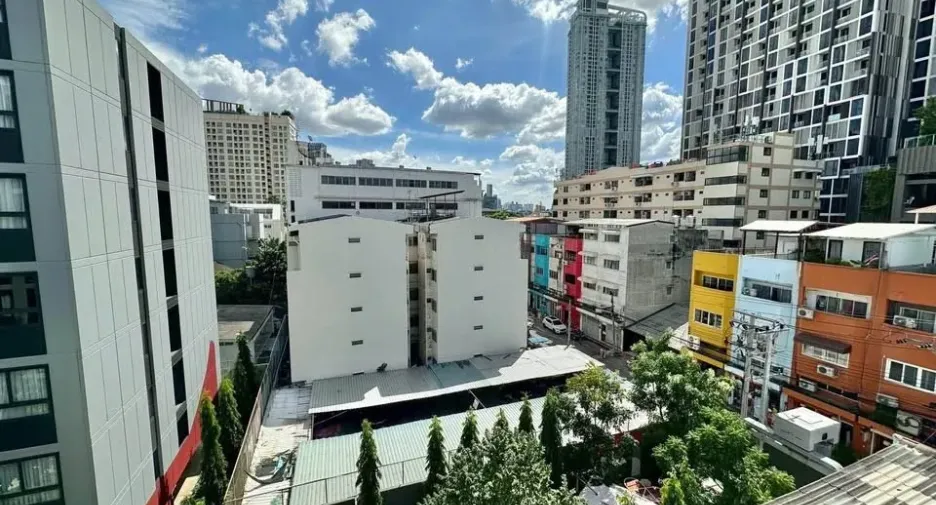 For rent 1 bed condo in Phaya Thai, Bangkok