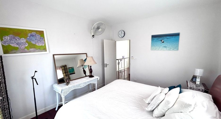 À louer 4 chambres villa à Mueang Phuket, Phuket