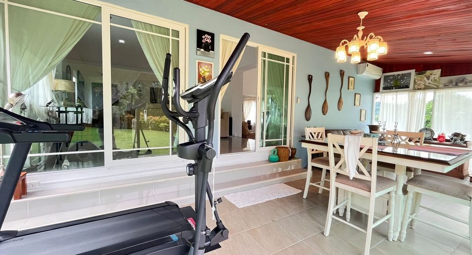 À louer 4 chambres villa à Mueang Phuket, Phuket