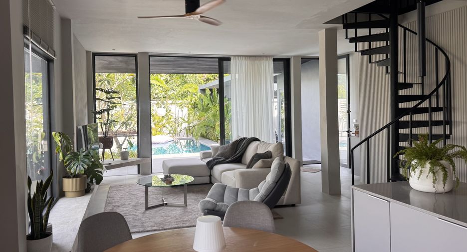 À vendre et à louer 4 chambres villa à Mueang Phuket, Phuket