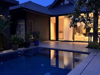 À vendre et à louer 4 chambres villa à Mueang Phuket, Phuket