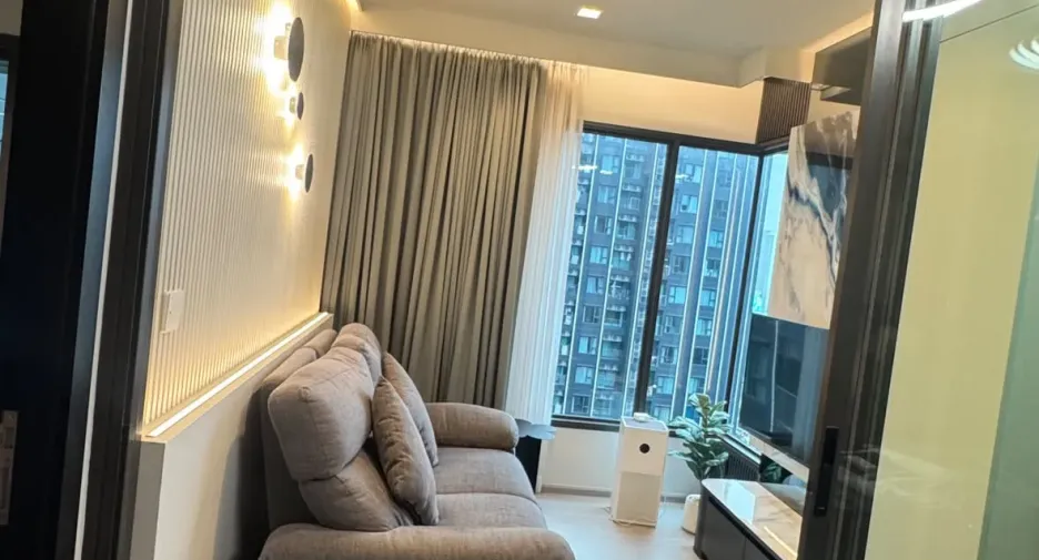 Condo en alquiler de 1 habitaciones en Huai Khwang, Bangkok