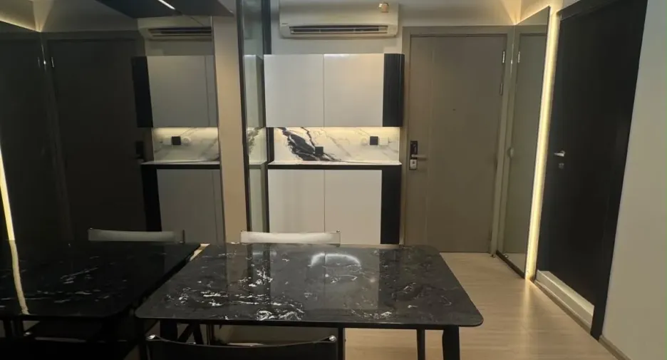 Condo en alquiler de 1 habitaciones en Huai Khwang, Bangkok