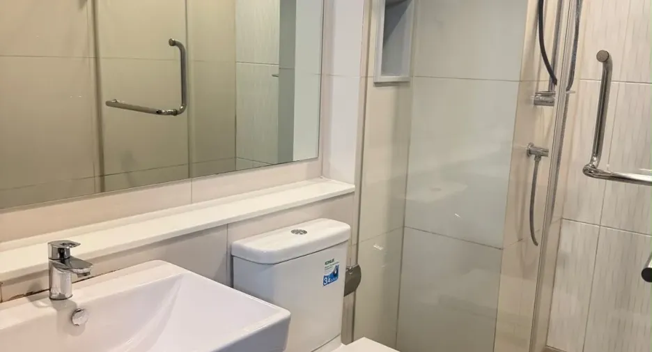 Condo en alquiler de 1 habitaciones en Huai Khwang, Bangkok