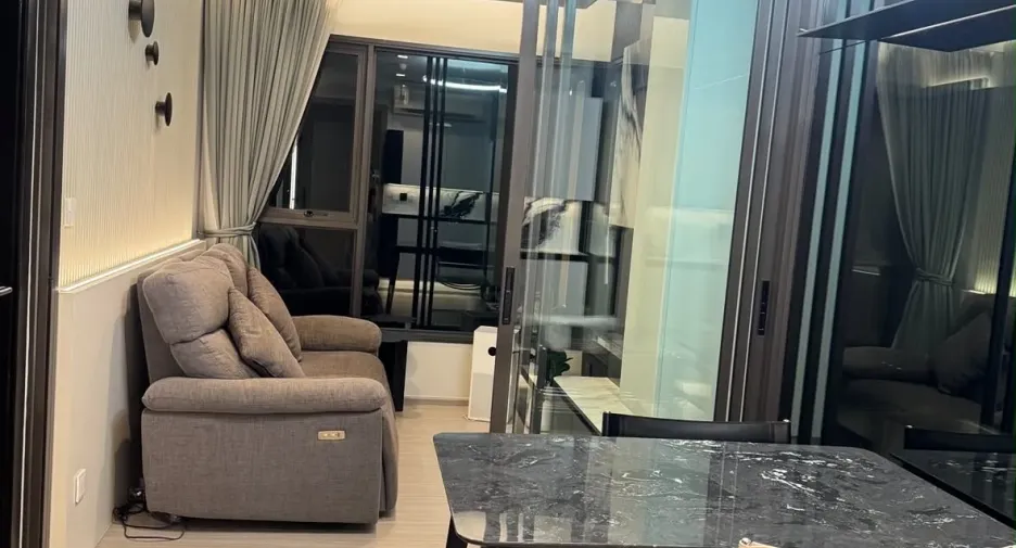 Condo en alquiler de 1 habitaciones en Huai Khwang, Bangkok