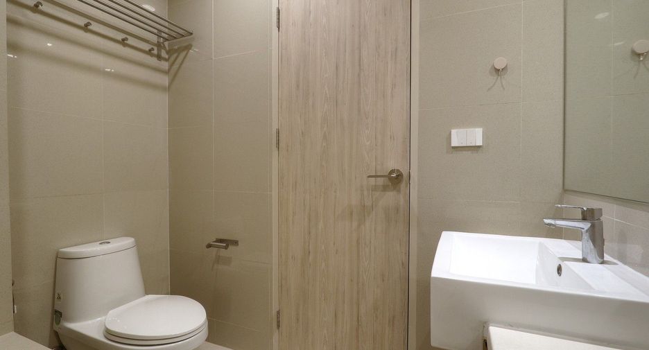 For rent 1 bed condo in Phaya Thai, Bangkok